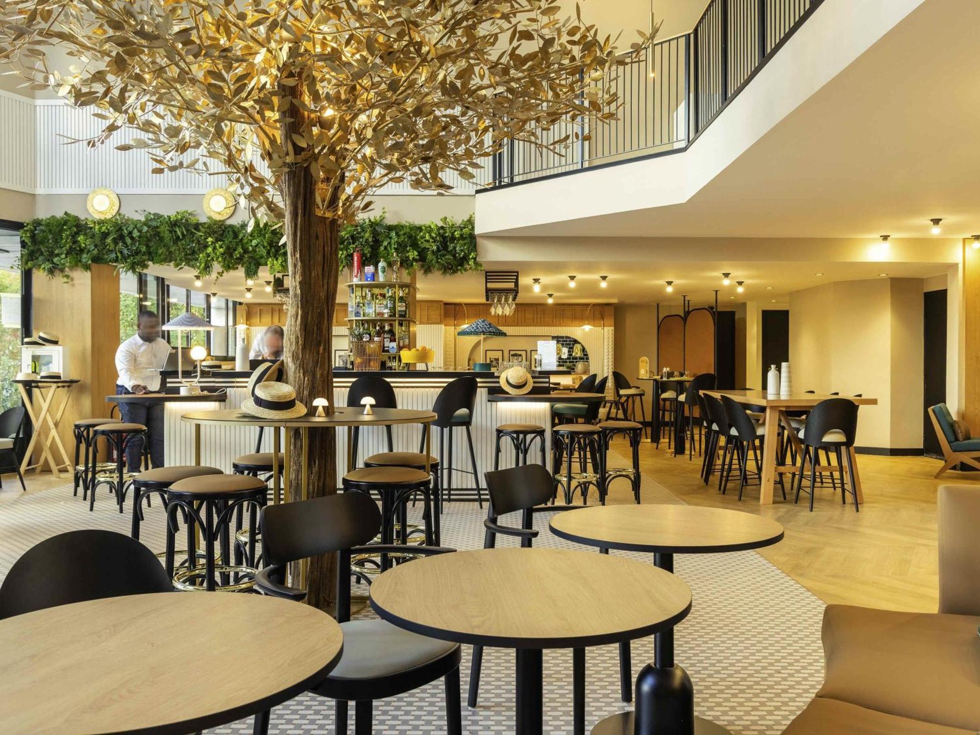 Novotel Paris Suresnes Longchamp Екстериор снимка